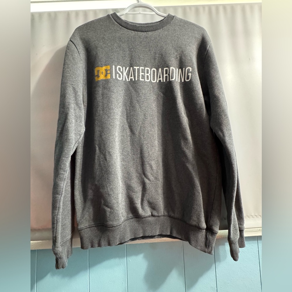 DC Skateboarding grey sweater